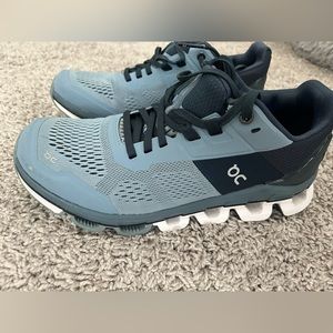 On Cloudace running shoes Women’s size 8